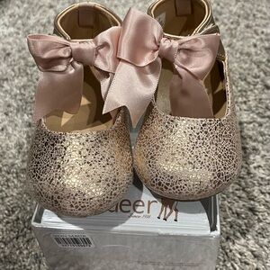 Baby Deer Gold Dress Shoes with Pink Bow